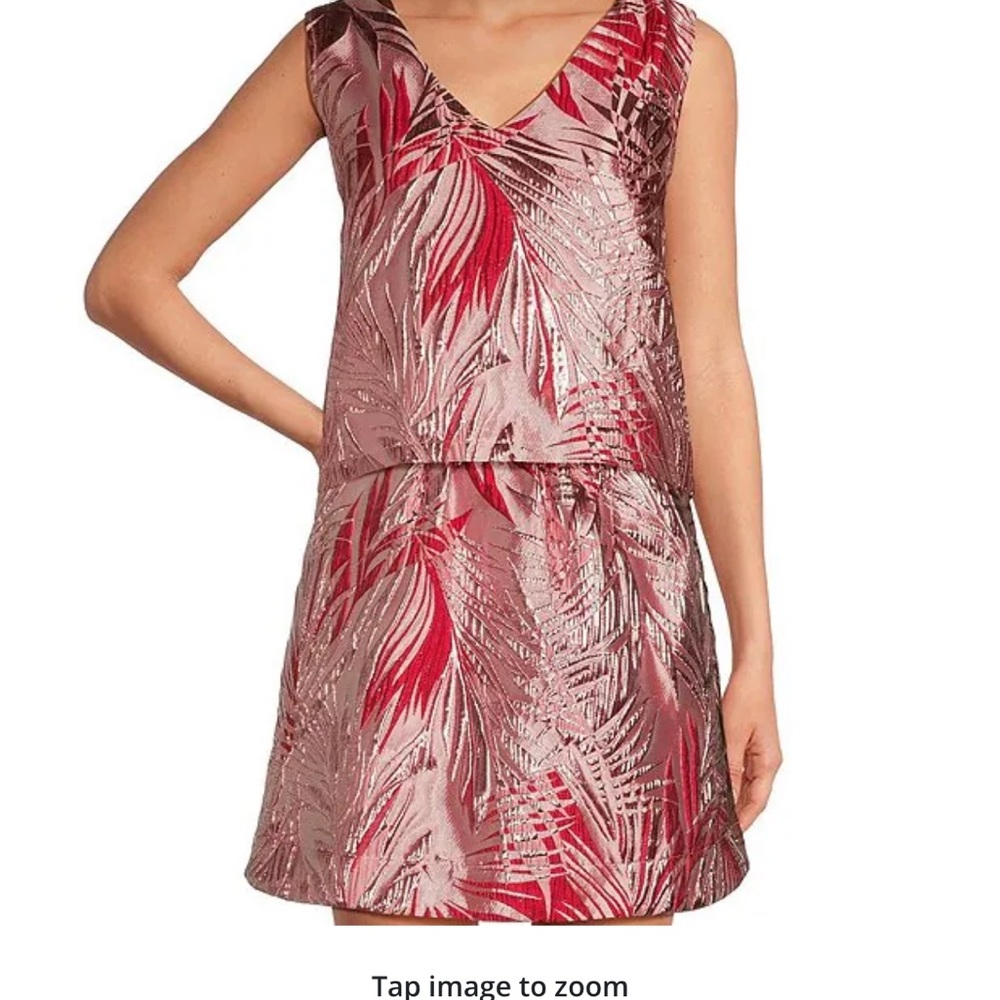 Buru Palm Brocade V Mod Top